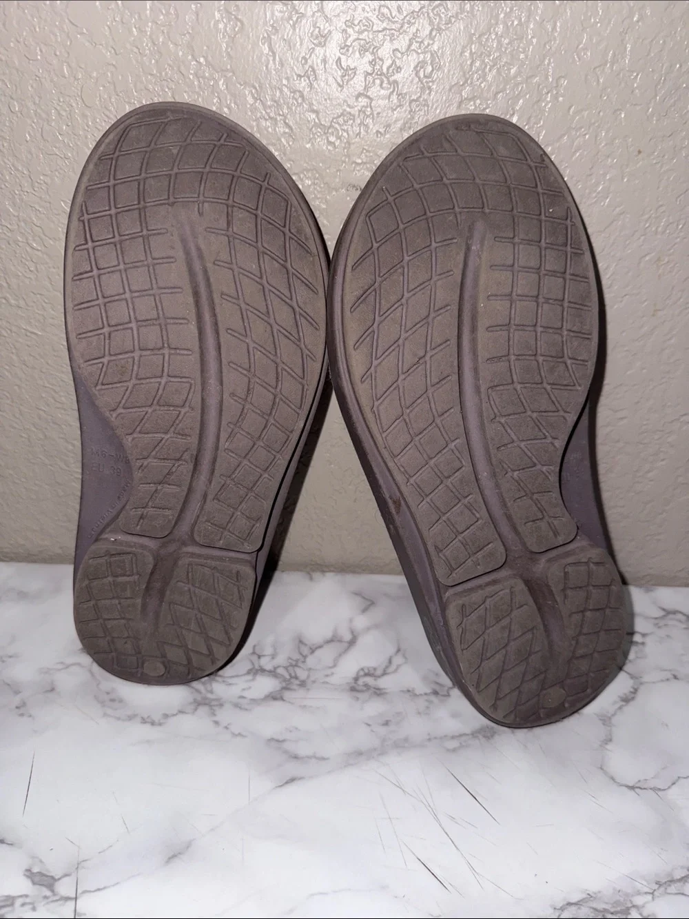 OOFOS Slide Sandals Purple M6-W8